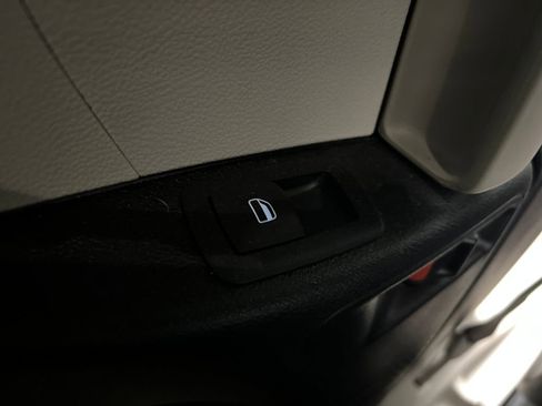 Used 2024 Chrysler Pacifica Touring-L image 20