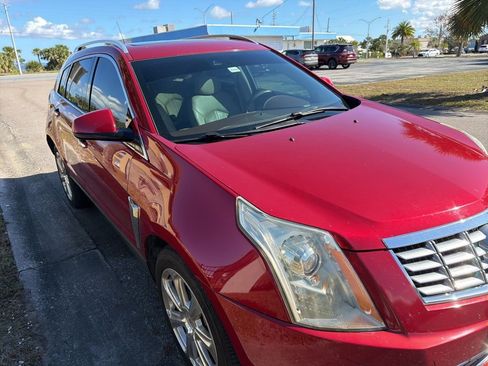 Used 2015 Cadillac SRX Premium image 2