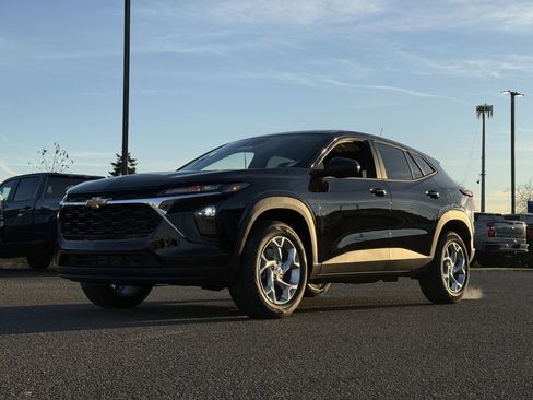 New 2026 Chevrolet Trax LS w/ LS Convenience Package image 38