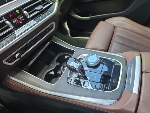 Used 2022 BMW X5 xDrive40i w/ M Sport Package AWD/4WD image 25
