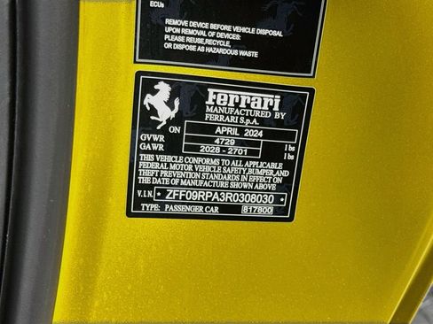 Certified 2024 Ferrari Roma Spider RWD image 27