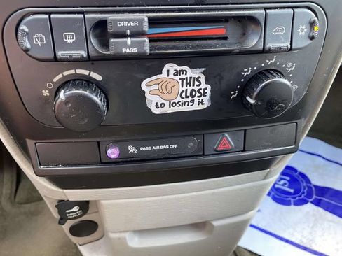 Used 2007 Dodge Caravan SXT FWD image 16