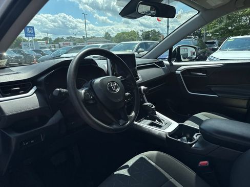 Used 2023 Toyota RAV4 XLE FWD image 14