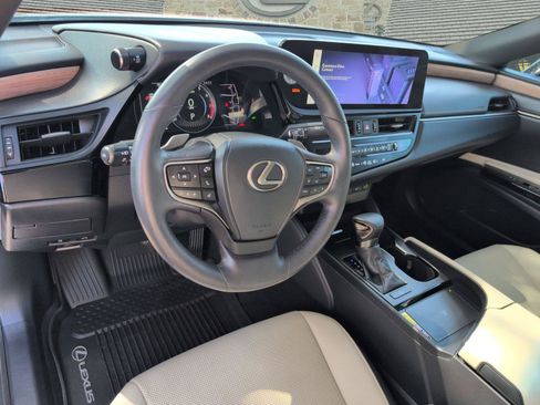 Certified 2023 Lexus ES 350 w/ Premium Package FWD image 6