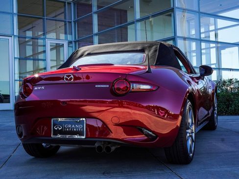 Used 2023 MAZDA MX-5 Miata Grand Touring image 9