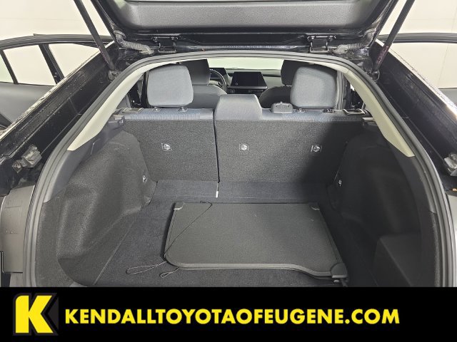 Used 2025 Toyota Prius LE FWD image 24