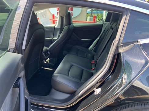 Used 2019 Tesla Model 3 Long Range AWD/4WD image 9