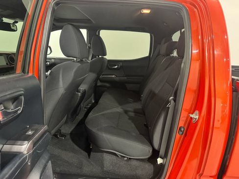 Used 2016 Toyota Tacoma TRD Sport AWD/4WD image 20