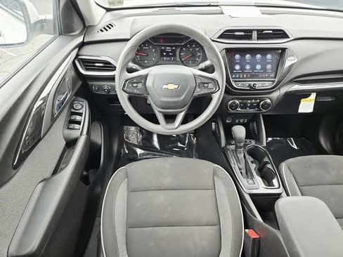 Used 2023 Chevrolet TrailBlazer LT w/ Convenience Package AWD/4WD image 7