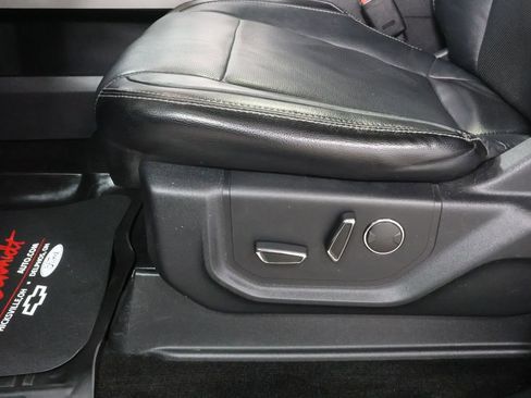 Used 2017 Ford F150 Lariat image 22