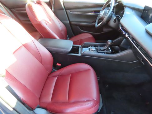 Used 2024 MAZDA MAZDA3 s image 11