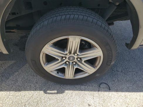 Used 2019 Ford F150 XLT w/ Equipment Group 302A Luxury AWD/4WD image 5