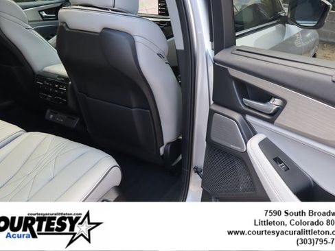 Certified 2026 Acura MDX w/ Advance Package AWD/4WD image 32