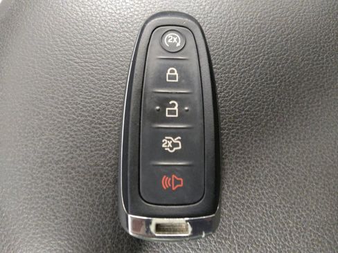 Used 2015 Ford Escape Titanium w/ Equipment Group 301A FWD image 32