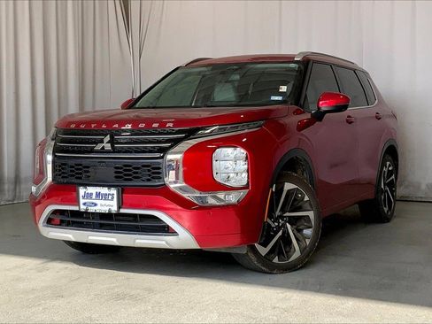 Used 2022 Mitsubishi Outlander SEL image 2