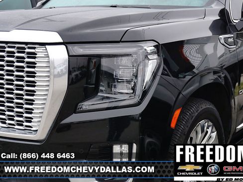 Used 2021 GMC Yukon XL Denali w/ Denali Premium Package image 6