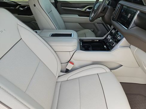 Used 2021 GMC Yukon Denali AWD/4WD image 15