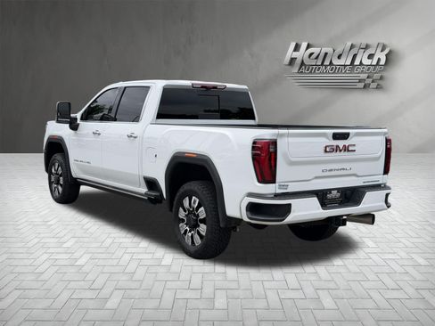 Used 2026 GMC Sierra 2500 Denali w/ Denali Reserve Package AWD/4WD image 8
