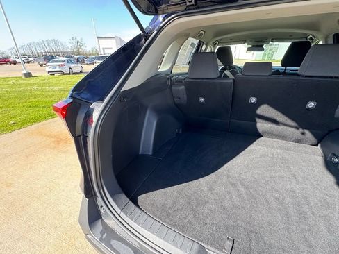 Used 2025 Toyota RAV4 XLE AWD/4WD image 48