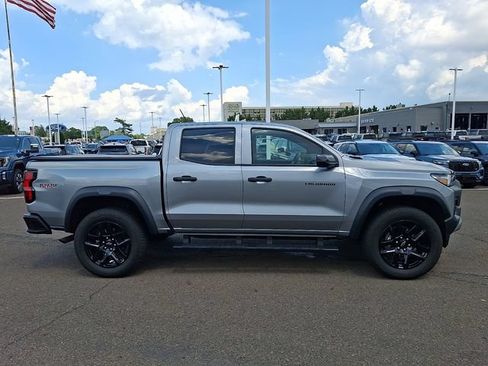 Used 2025 Chevrolet Colorado Trail Boss AWD/4WD image 7