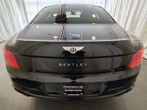 Used 2024 Bentley Flying Spur V8 AWD/4WD image 8