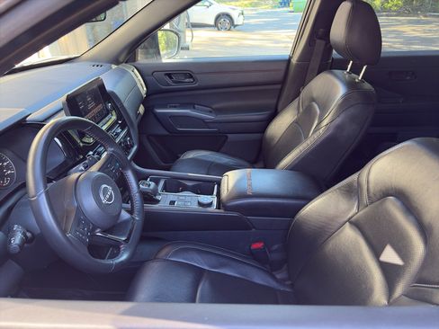 Used 2024 Nissan Pathfinder Rock Creek AWD/4WD image 5