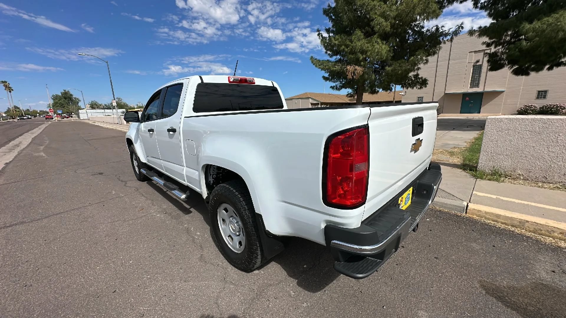 Used 2015 Chevrolet Colorado W/T w/ WT Convenience Package AWD/4WD image 2