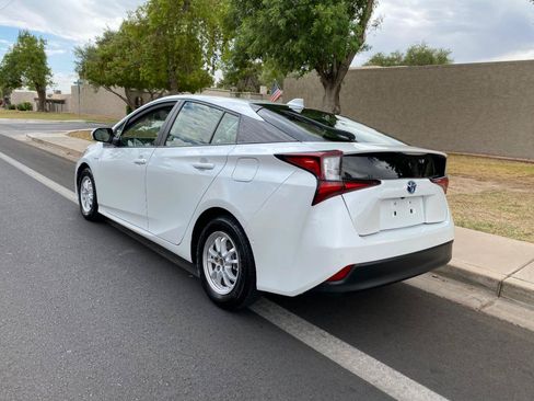 Used 2022 Toyota Prius LE FWD image 14