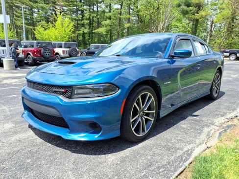 Used 2020 Dodge Charger R/T w/ Plus Group RWD image 4