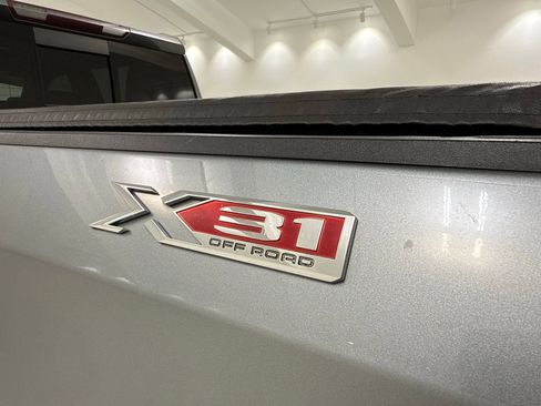Used 2020 GMC Sierra 1500 SLT w/ SLT Premium Plus Package AWD/4WD image 9
