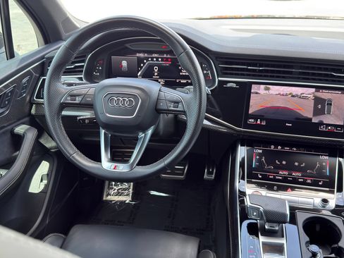Certified 2024 Audi SQ7 Premium Plus w/ Carbon Package AWD/4WD image 30