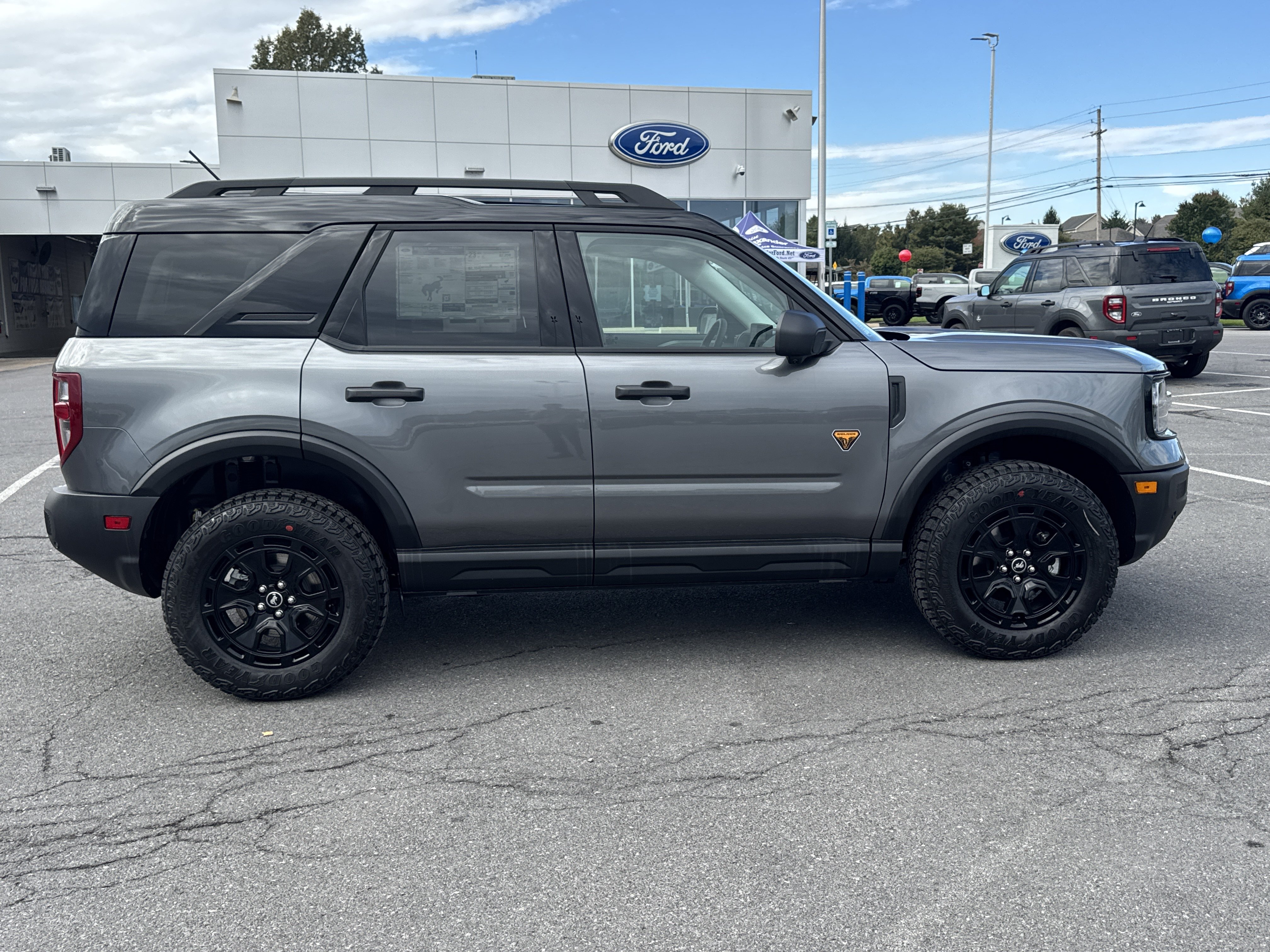 New 2026 Ford Bronco Sport Badlands w/ Sasquatch Badlands Package AWD/4WD image 2