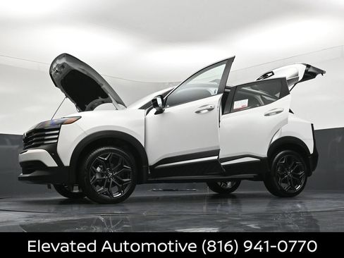 Certified 2026 Nissan Kicks SR w/ Cold Weather Package AWD/4WD image 35