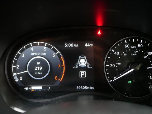 Certified 2024 Nissan Kicks SV image 21