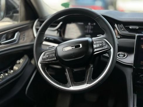 Used 2023 Jeep Grand Cherokee 4WD 4xe image 19