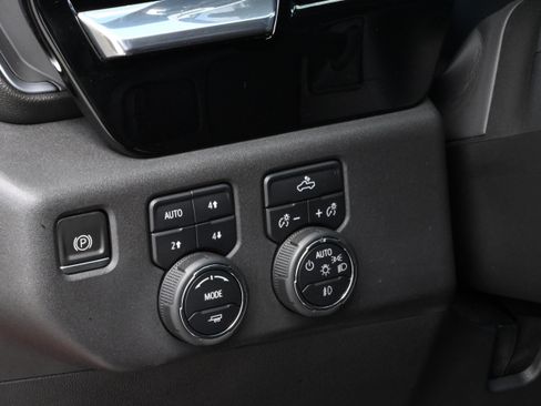 Used 2023 Chevrolet Silverado 1500 RST AWD/4WD image 30