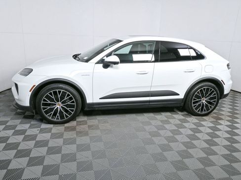 Certified 2024 Porsche Macan 4 Electric AWD/4WD image 2