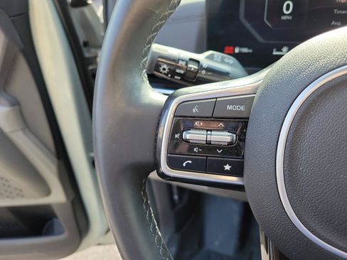 Used 2025 Kia Carnival SX FWD image 25