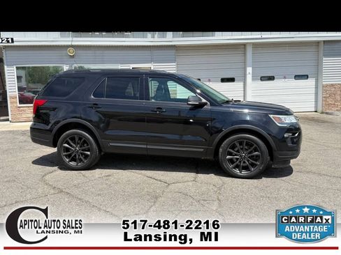 Used 2019 Ford Explorer XLT w/ Equipment Group 202A AWD/4WD image 5