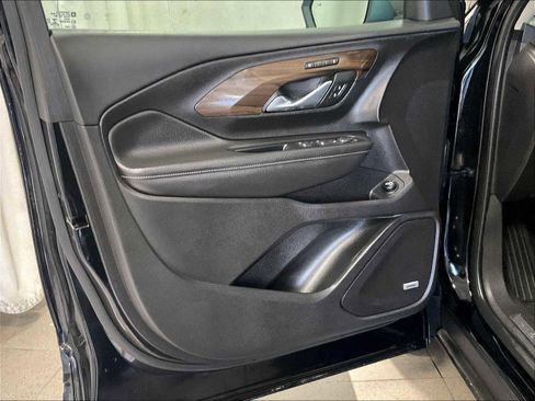 Used 2019 GMC Terrain Denali w/ Driver Alert Package II image 9