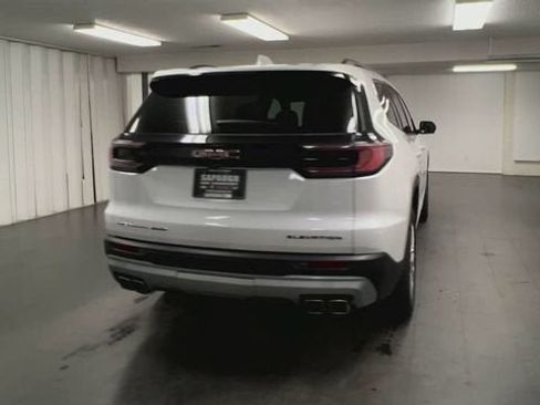 Used 2024 GMC Acadia Elevation AWD/4WD image 8