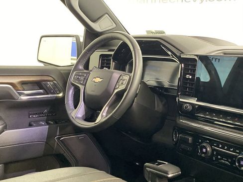 Used 2024 Chevrolet Silverado 1500 High Country w/ High Country Premium Package AWD/4WD image 14