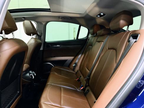 Used 2018 Alfa Romeo Stelvio Ti image 17