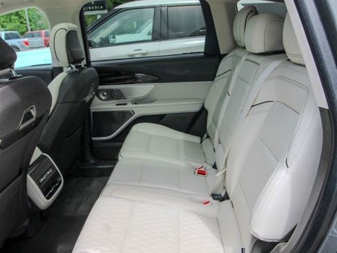 Used 2025 Lincoln Nautilus Black Label w/ Jet Appearance Package AWD/4WD image 8