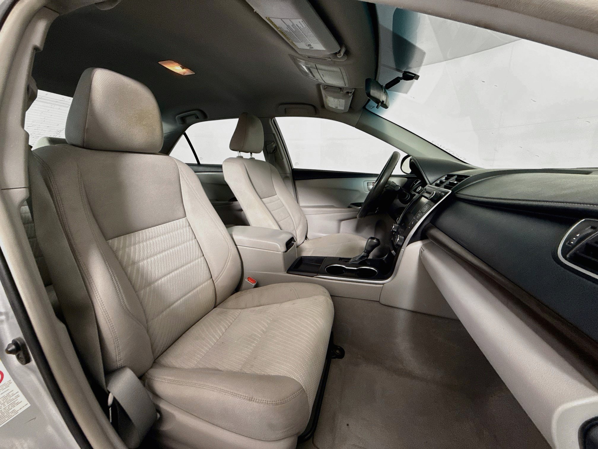 Used 2015 Toyota Camry LE FWD image 26