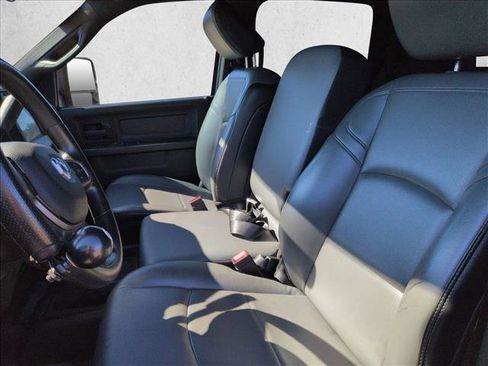 Used 2024 RAM 3500 Tradesman w/ Chrome Appearance Group image 16