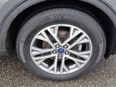 Used 2022 Ford Escape SEL image 9