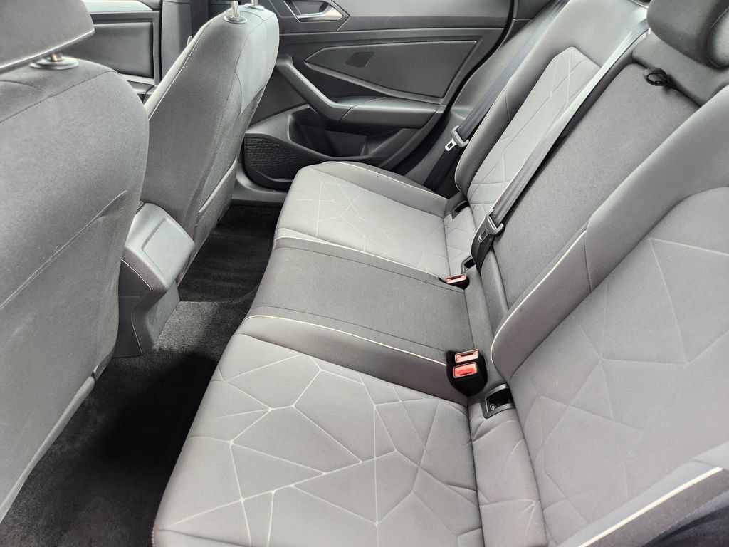 Used 2025 Volkswagen Jetta Sport FWD image 19