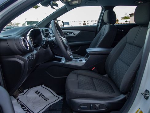 Used 2022 Chevrolet Blazer LT image 13