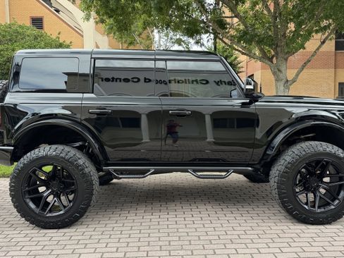 Used 2025 Ford Bronco Outer Banks AWD/4WD image 5
